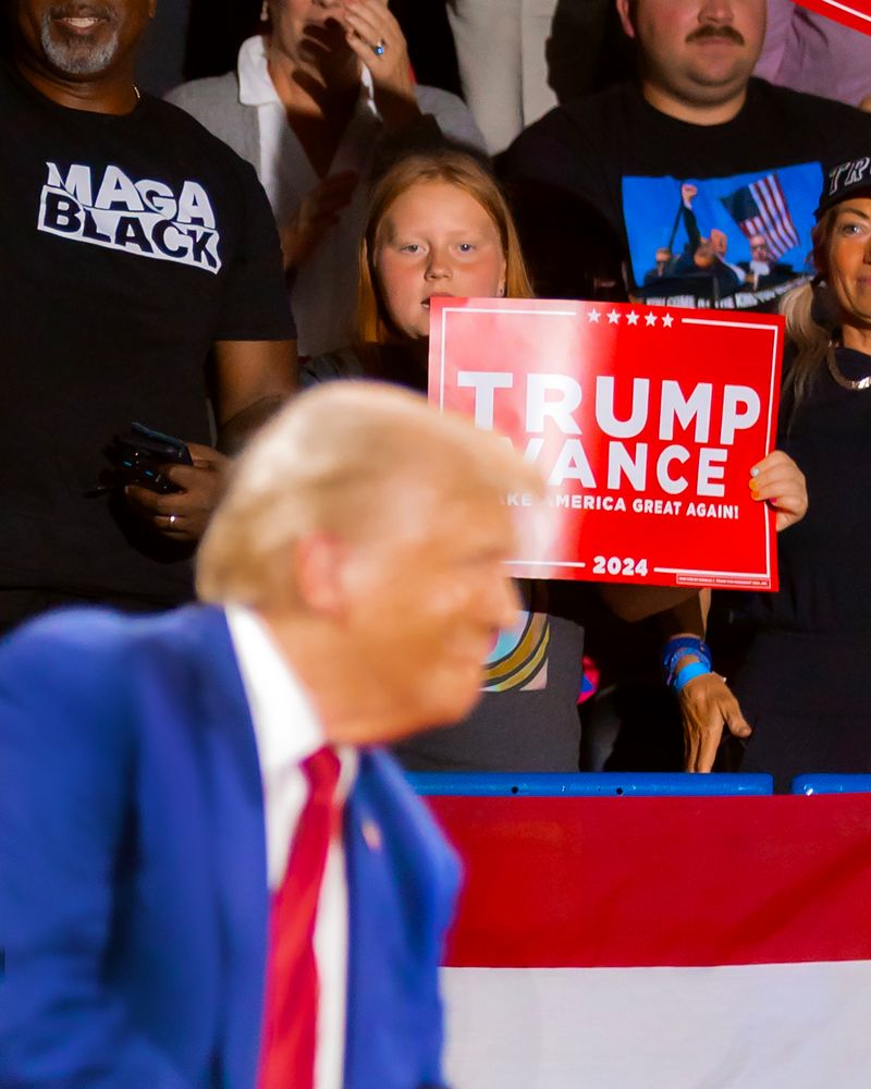 © Daniel Ribar - Image from the Violet photography project