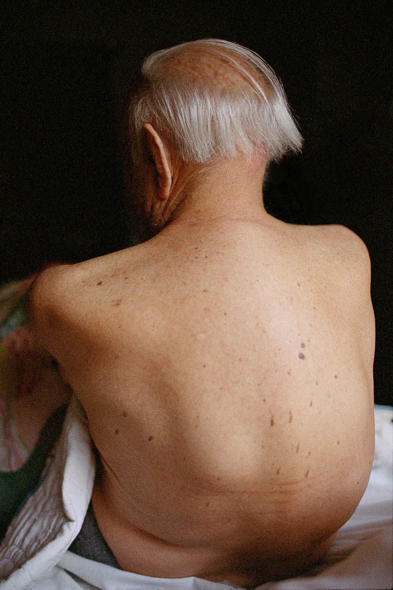 © Liz Sanders - Image from the Be Here to Love Me photography project