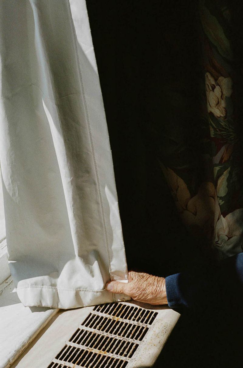 © Liz Sanders - Image from the Be Here to Love Me photography project