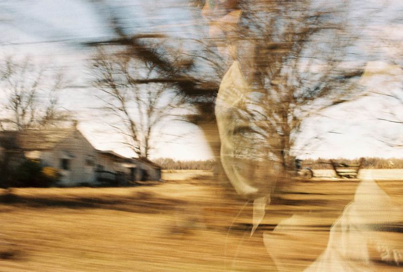 © Liz Sanders - Image from the Be Here to Love Me photography project