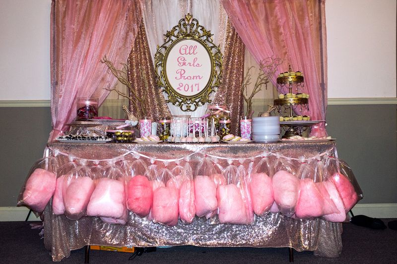 © Liz Sanders - Image from the Home is Where I'm Not photography project