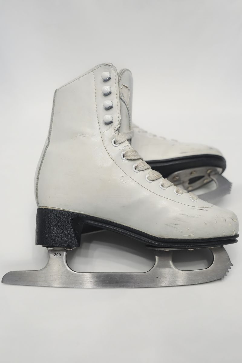 © Olga Manakova - Image from the IN SEARCH OF THE EIGHTH BUILDING photography project