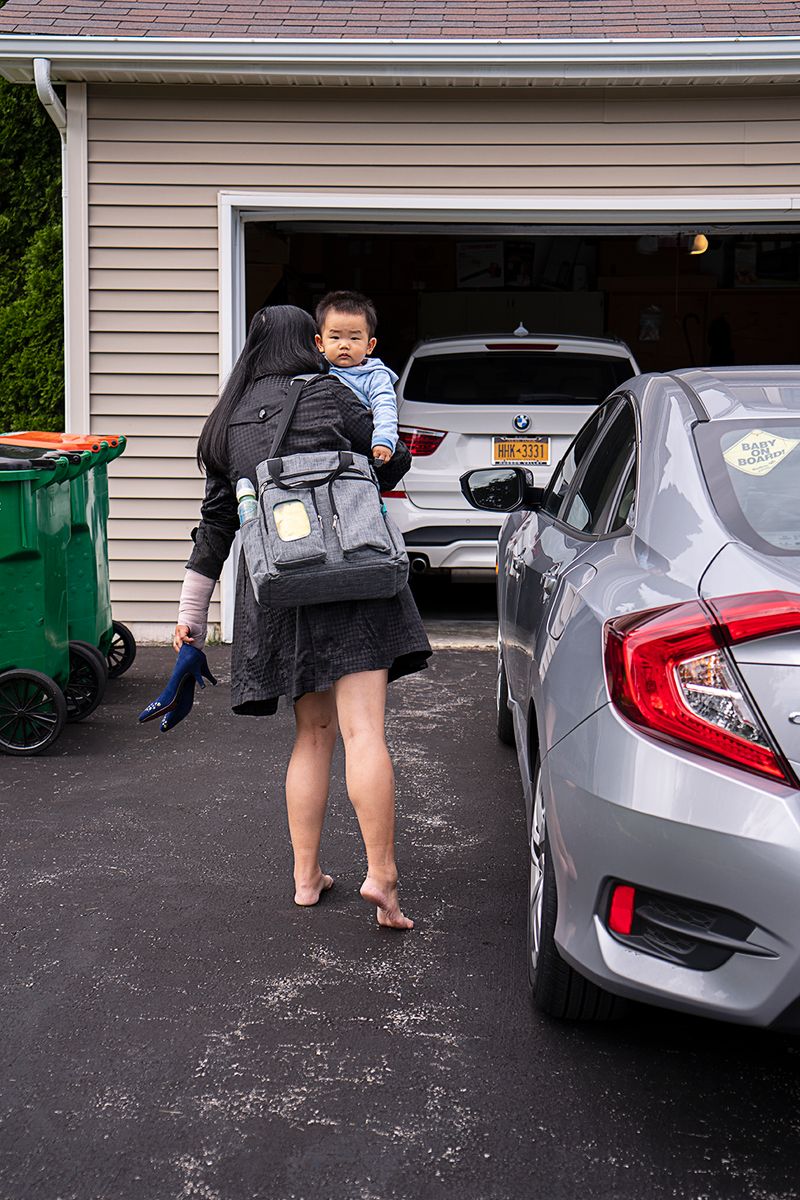 © Li Lin-Liang - Drive Way: just arrived home