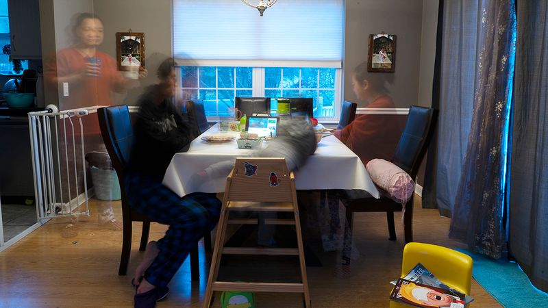 © Li Lin-Liang - 15_Dinner Table