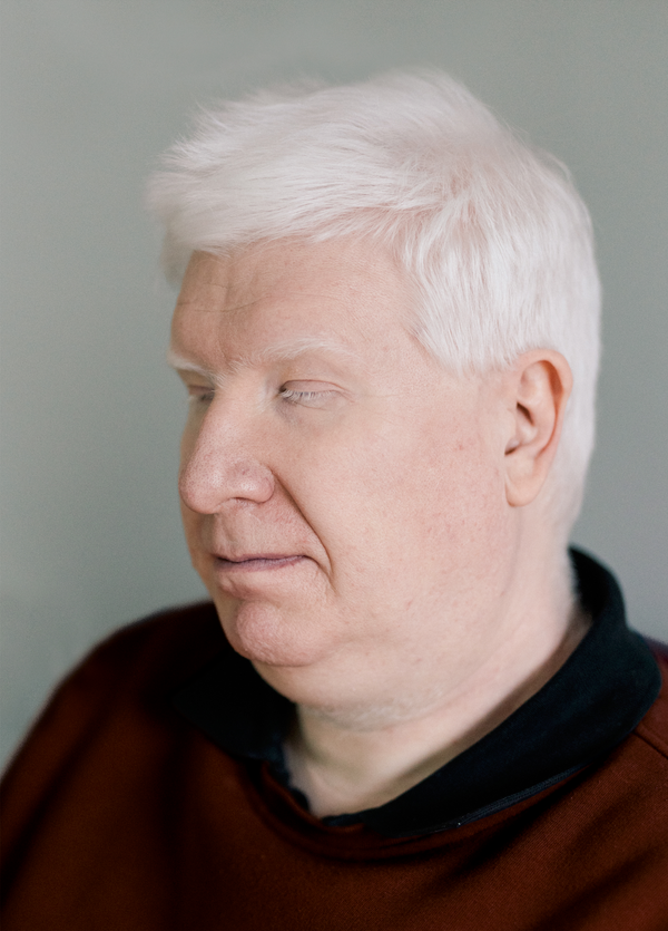 © Lina Czerny - man with albinism