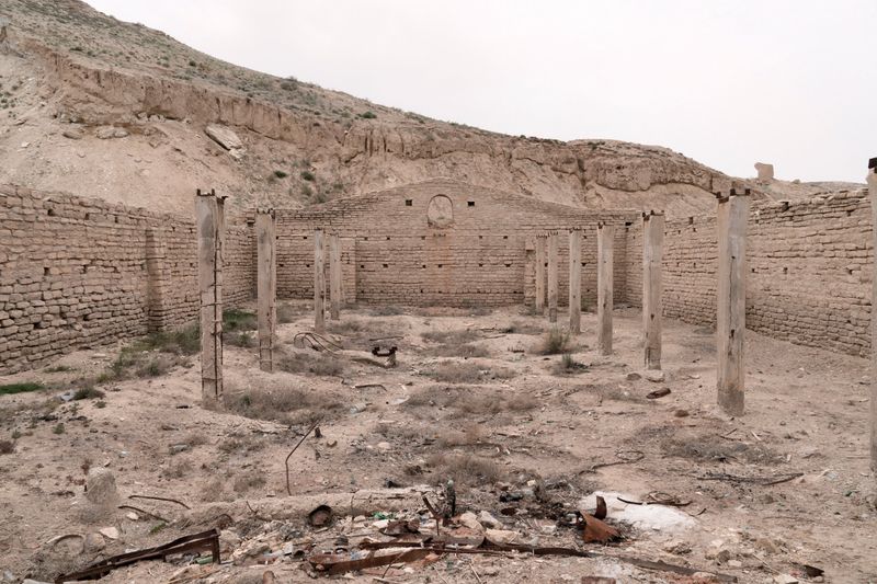 © Aleksandra Bardas - All that remains of the fish factory on Lake Sudochje in the vicinity of the Aral Sea.