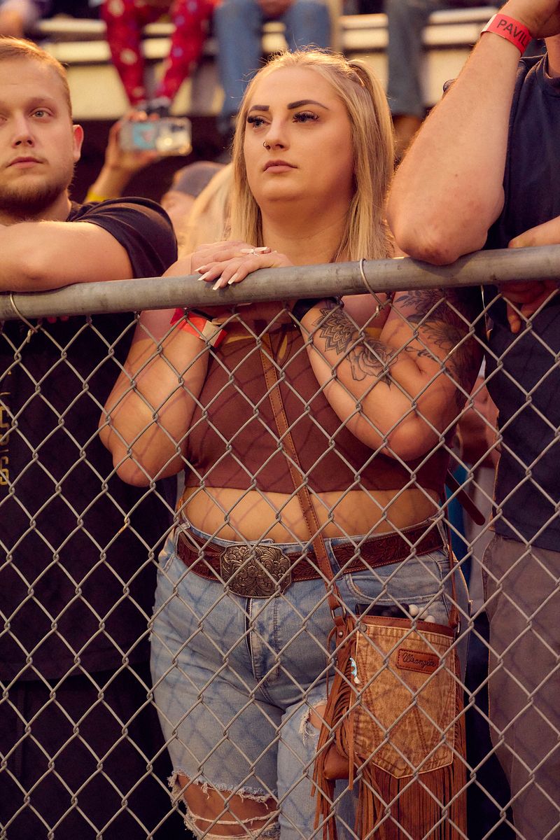 © Simon Burstall - Image from the GRANDSTAND photography project