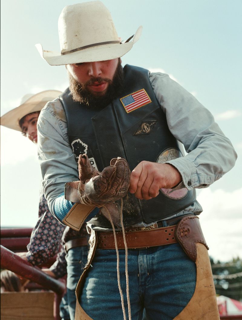 © Simon Burstall - Image from the GRANDSTAND photography project