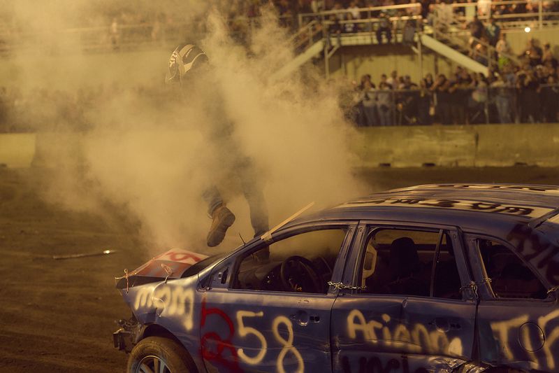 © Simon Burstall - Image from the GRANDSTAND photography project