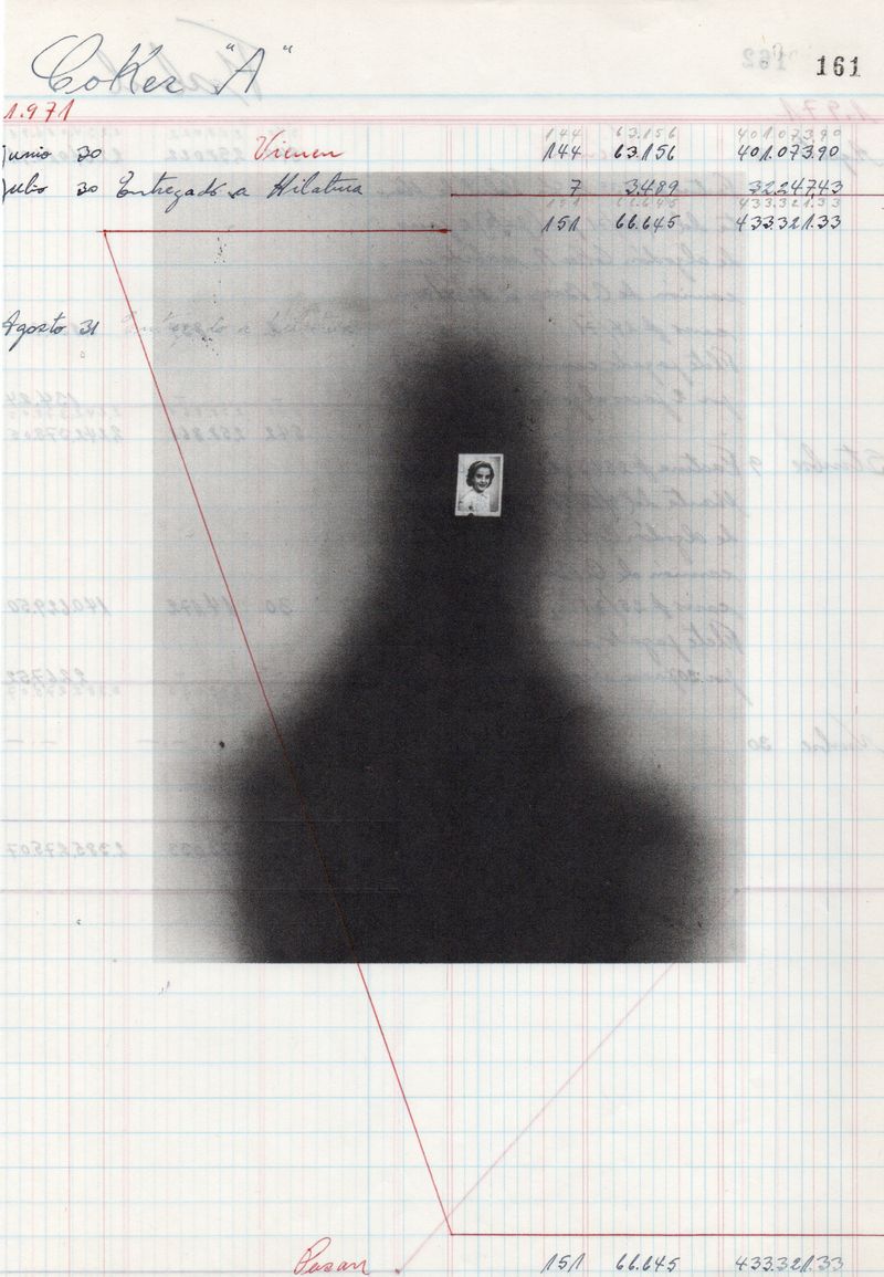 © Arnau Blanch Vilageliu - Image from the Perro que ladra no muerde photography project