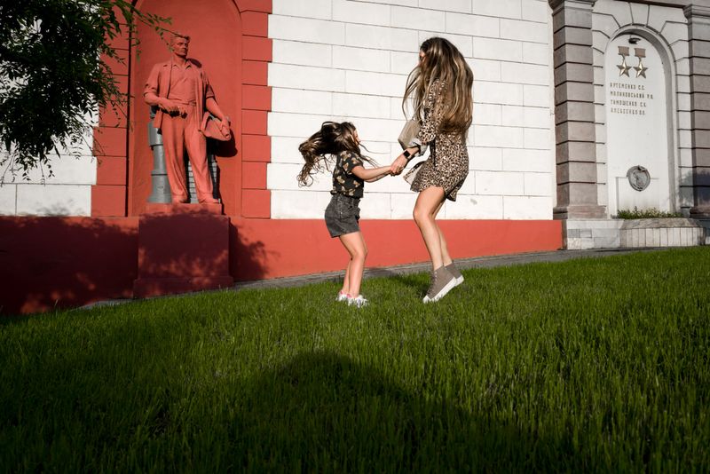 © Marylise Vigneau - Image from the FRONTLINES OF DIGNITY, SHREDDED SKIES AND OTHER LOVE STORIES photography project