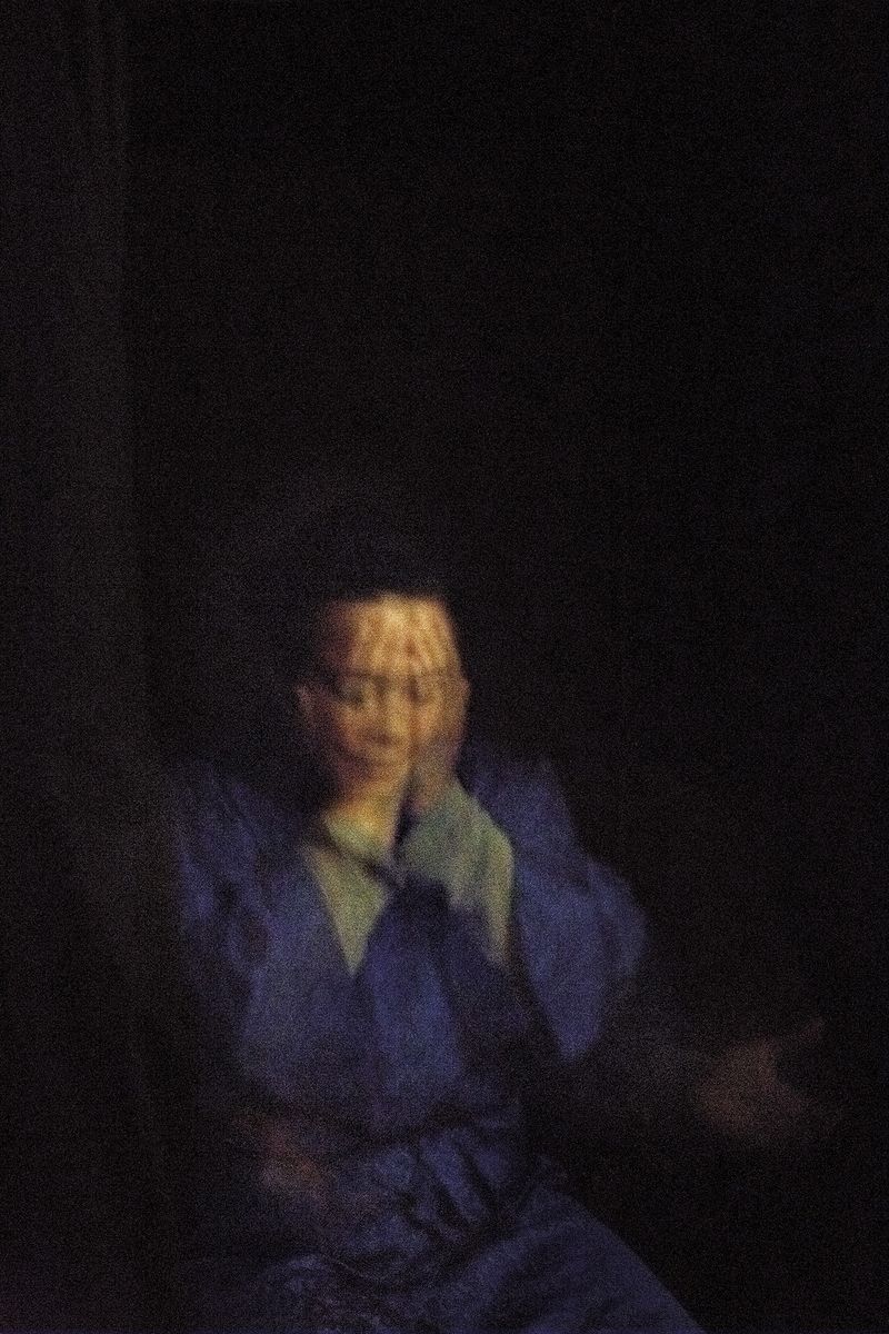 © Shannon Taggart - Image from the SÉANCE photography project