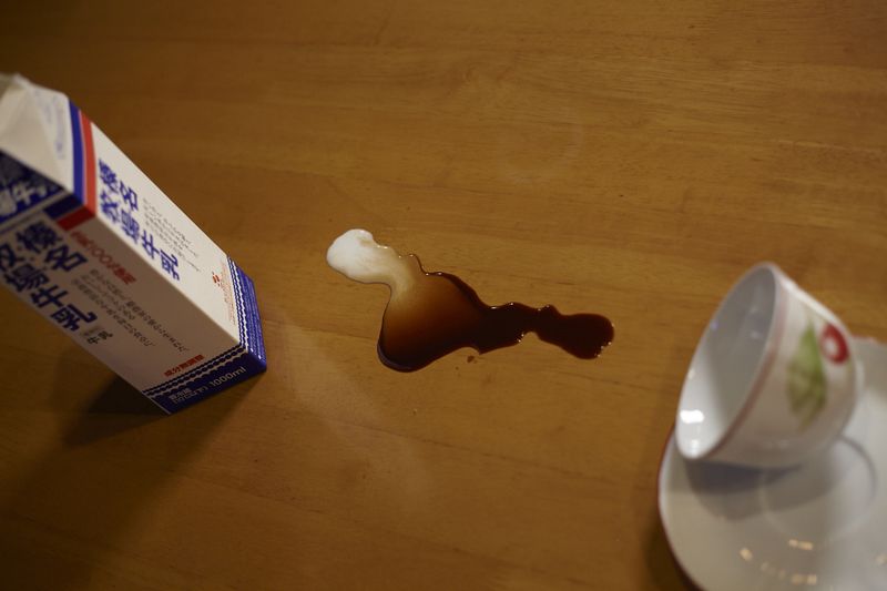 © Yuki Furusawa - Spilled coffee and milk.