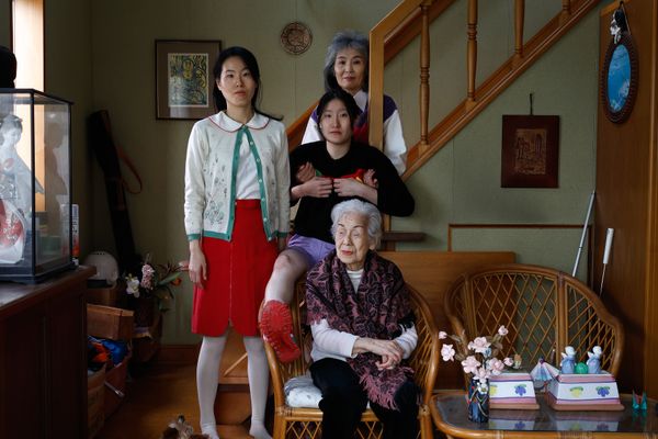 © Yuki Furusawa - A family portrait recreating one we took nearly 30 years ago, in the same place in the house.