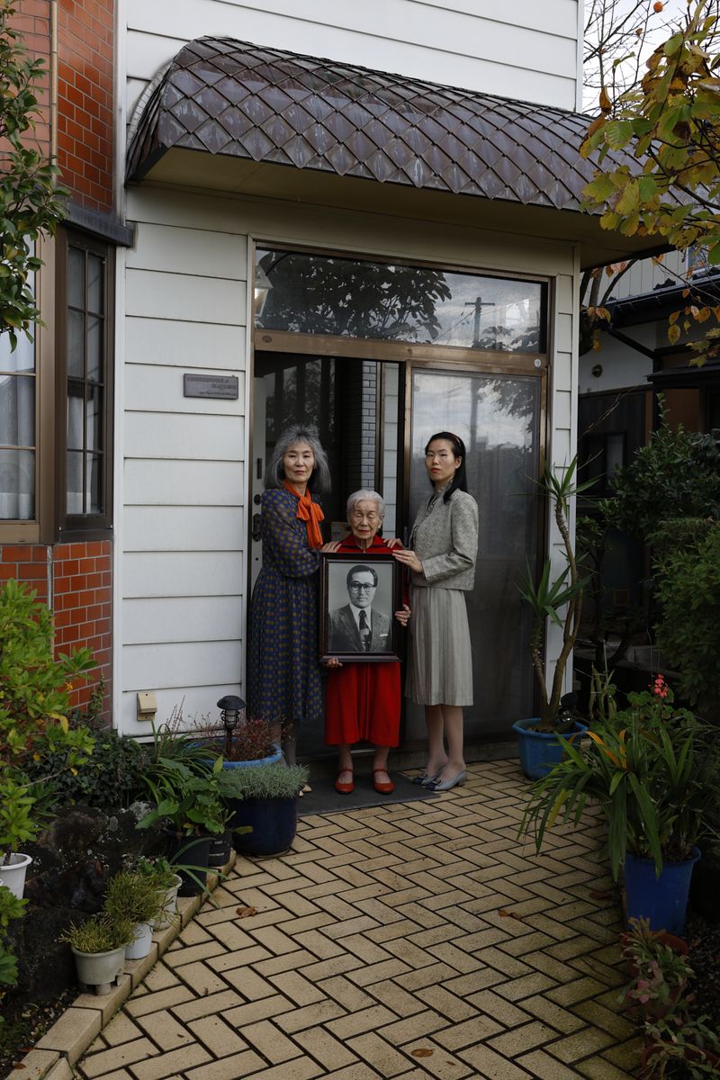 © Yuki Furusawa - Image from the Bye Bye Home Sweet Home photography project
