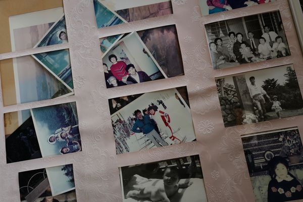 © Yuki Furusawa - Family photos that had been hung on the wall for 40 years.