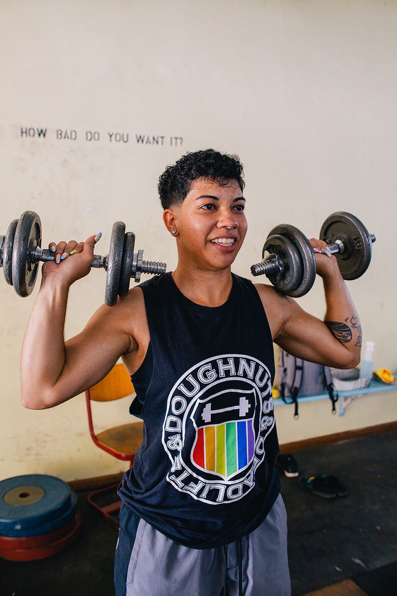 © Cholandesa - Image from the LUNULA; UÑA I KULTURA photography project