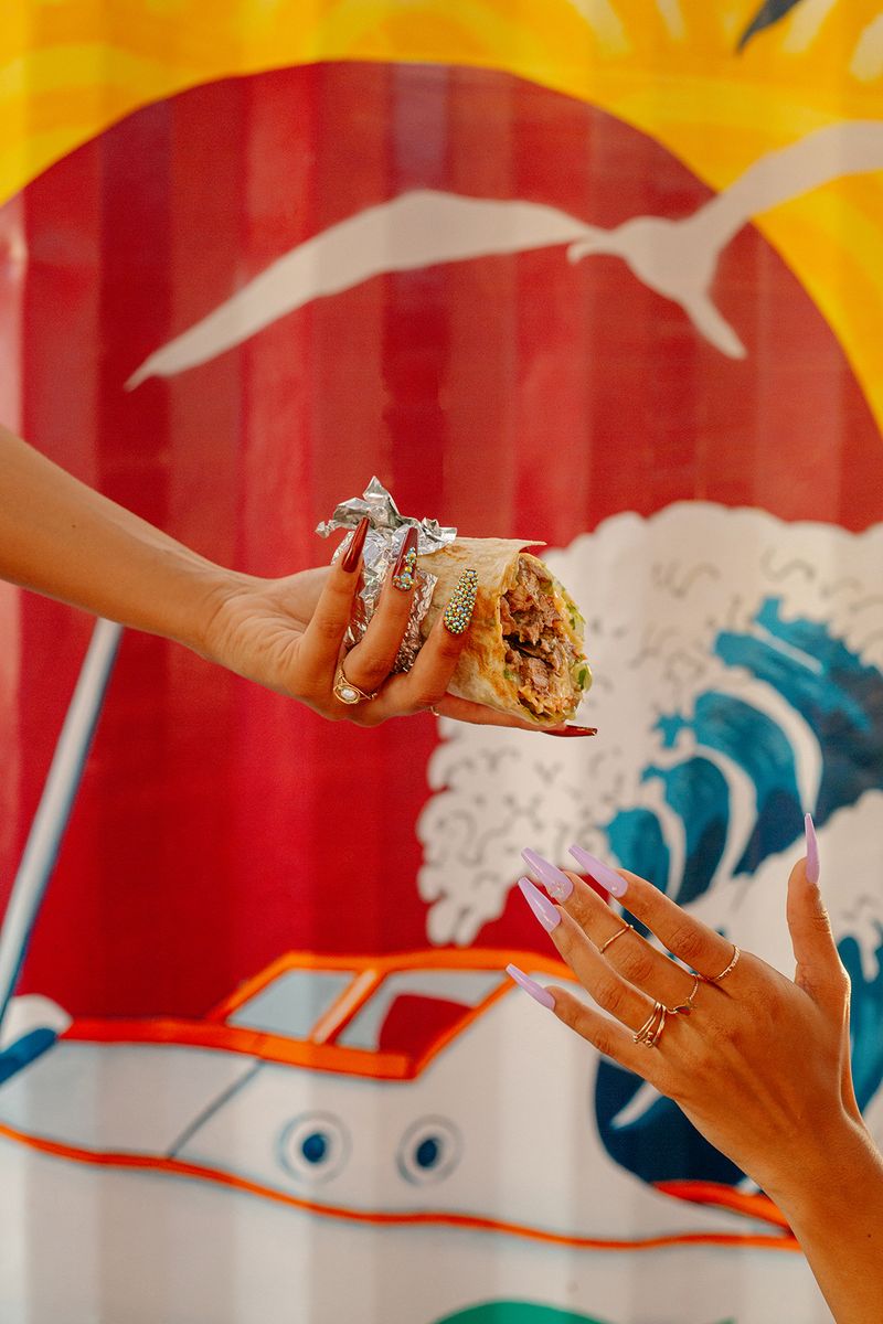 © Cholandesa - Image from the LUNULA; UÑA I KULTURA photography project