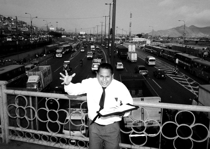 © Joseph Ladrón de Guevara - Image from the si el sol llegara a oscurecer, y no brille más photography project