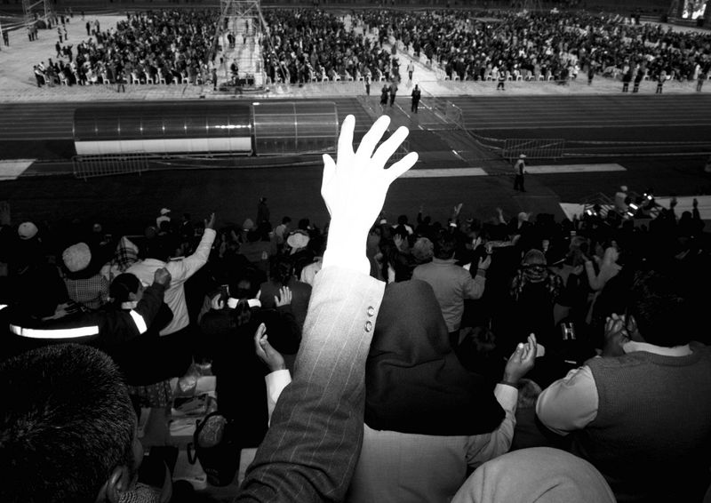 © Joseph Ladrón de Guevara - Image from the Si el sol llegara a oscurecer (y no brille más) photography project