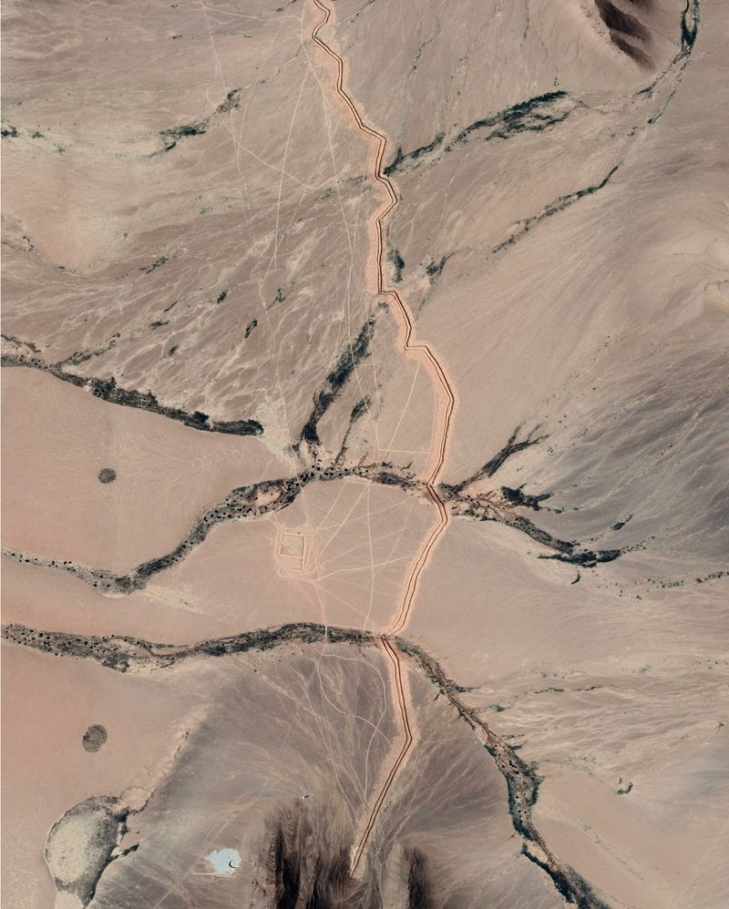 © Paul Mesnager - Image from the Geography of Domination photography project