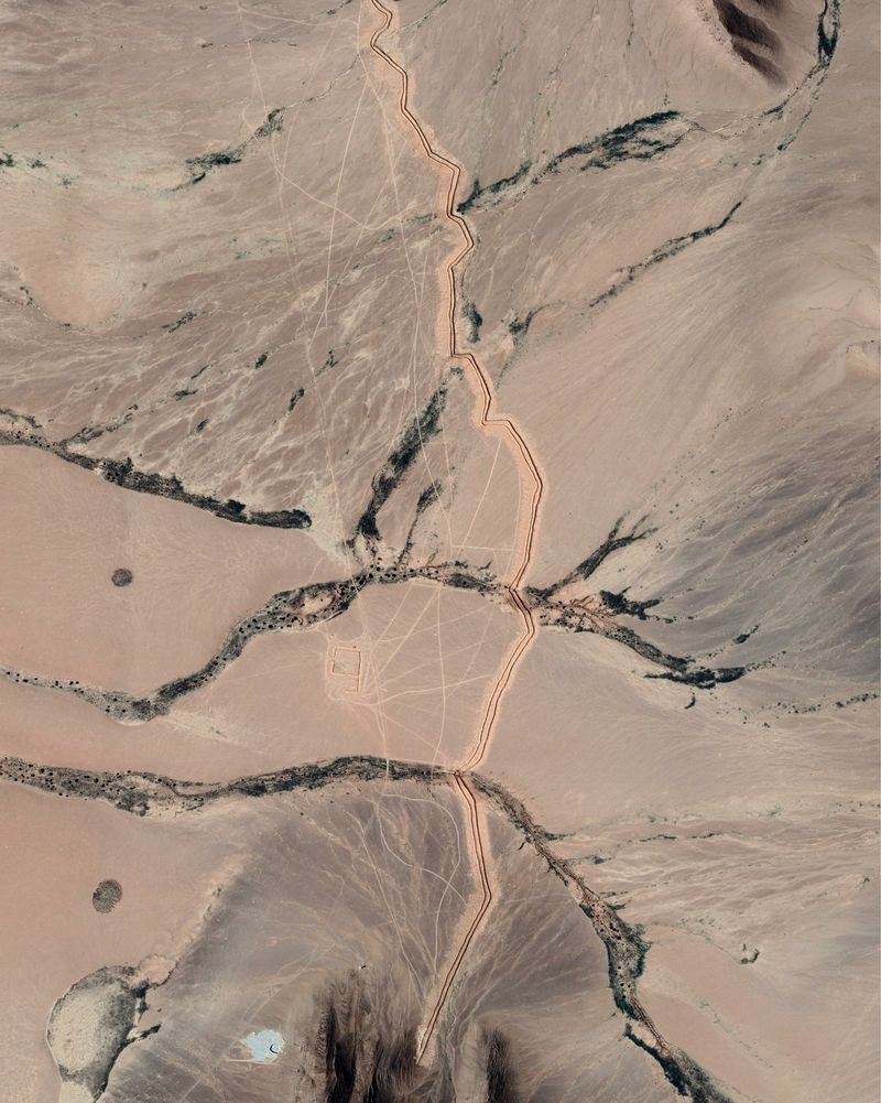 © Paul Mesnager - Image from the Geography of Domination photography project