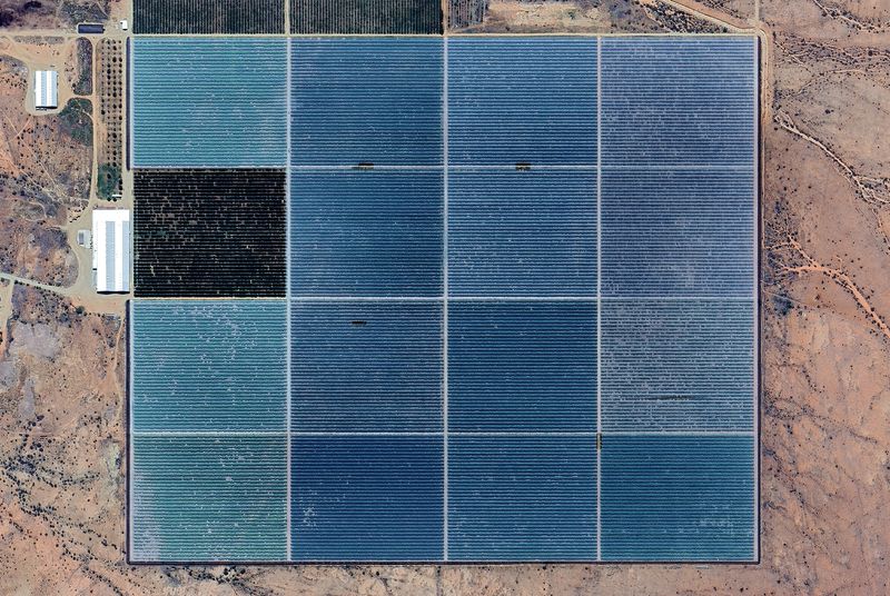 © Anke Loots - Image from the 17.7, -28.6, +6.2° photography project