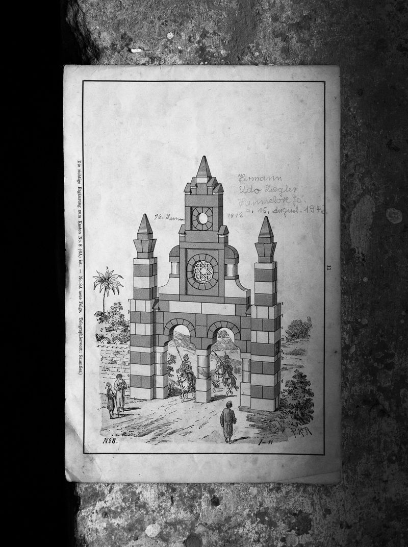 © Elena Helfrecht - Instruction, 2019 | Instruction from an architectural kit found in a storage room in my grandparents’ house.