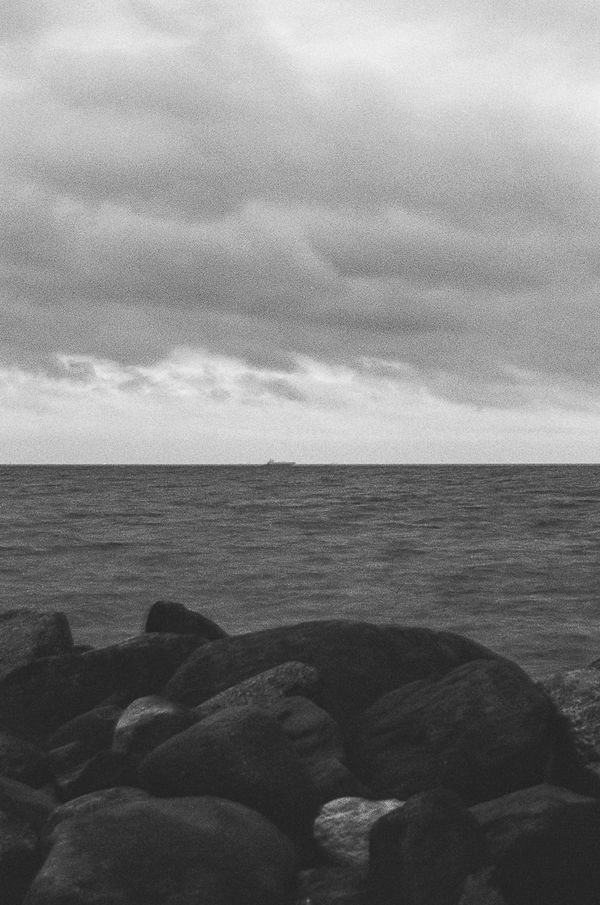 © Julia Mejnertsen - Image from the SHADOW FLEET photography project
