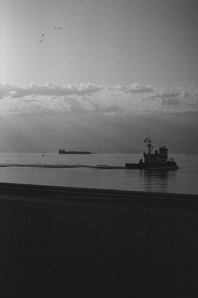 © Julia Mejnertsen - Image from the SHADOW FLEET photography project