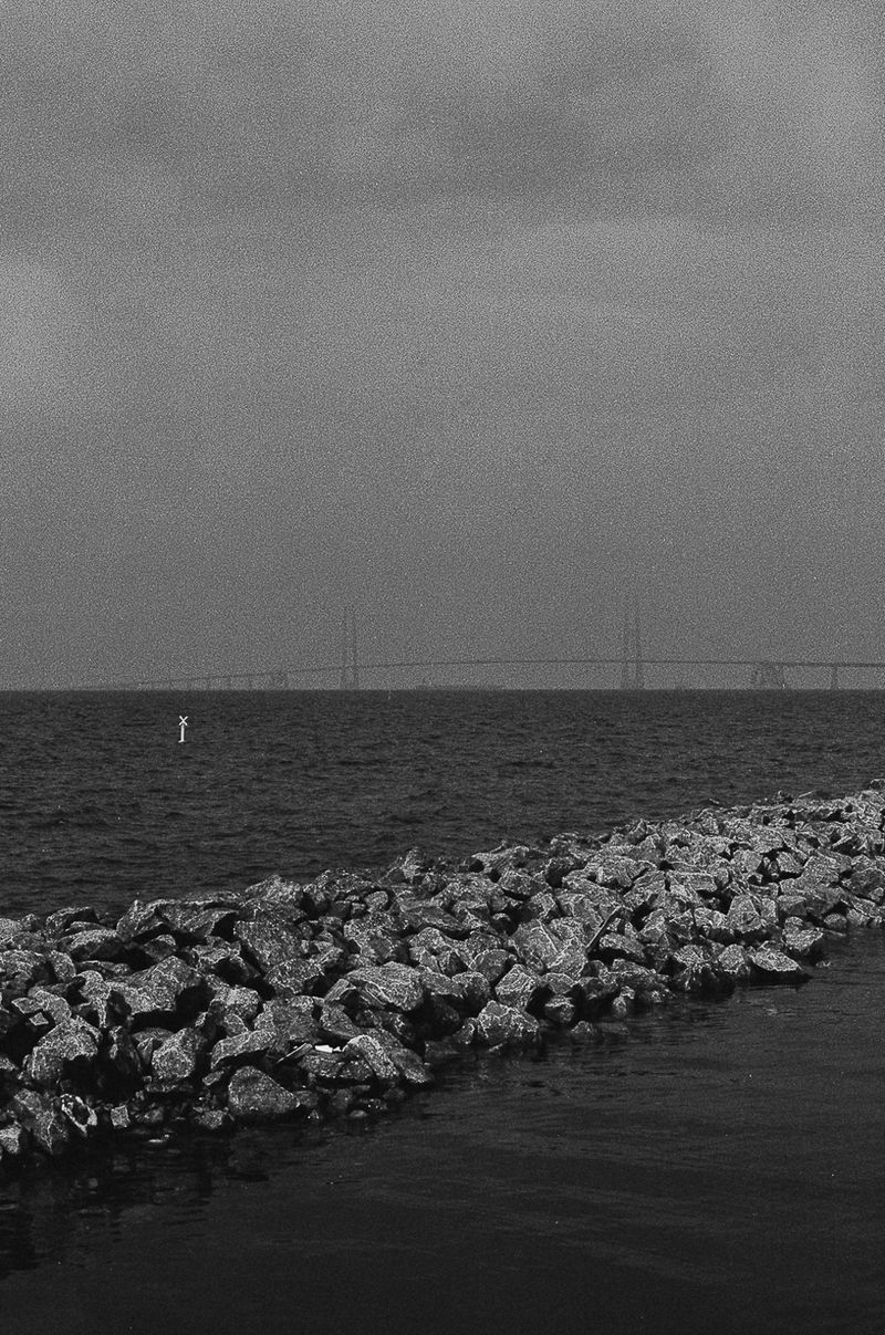 © Julia Mejnertsen - Image from the SHADOW FLEET photography project