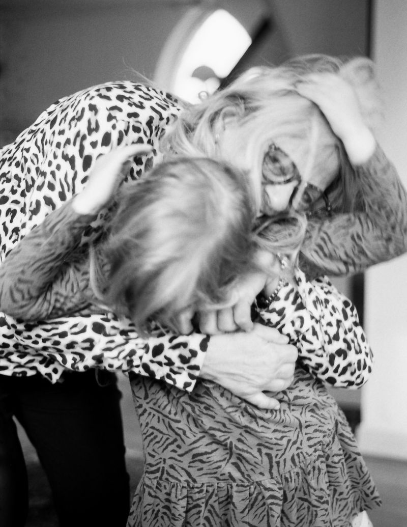 © Julia Mejnertsen - My mother and niece (2021)