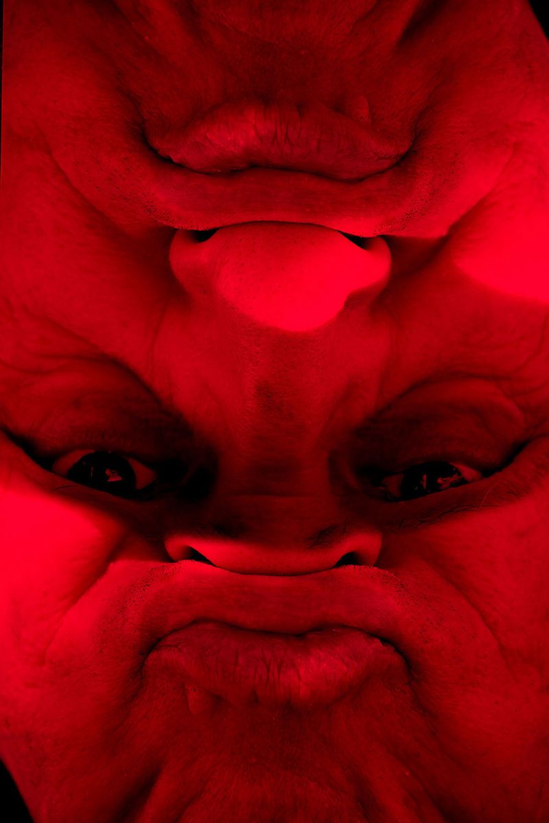 © Liza Ambrossio - "The mimetist" from the series "Blood Orange"