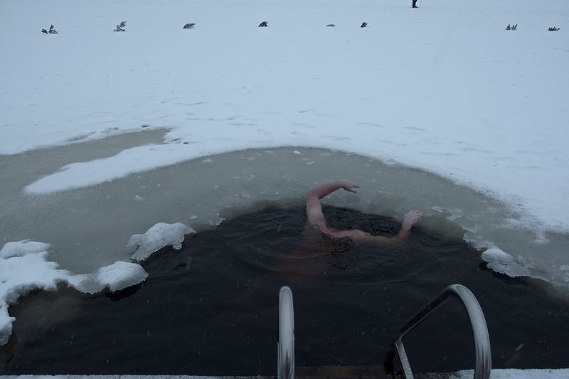 © Liza Ambrossio - "The drowned" from the series "Blood Orange"