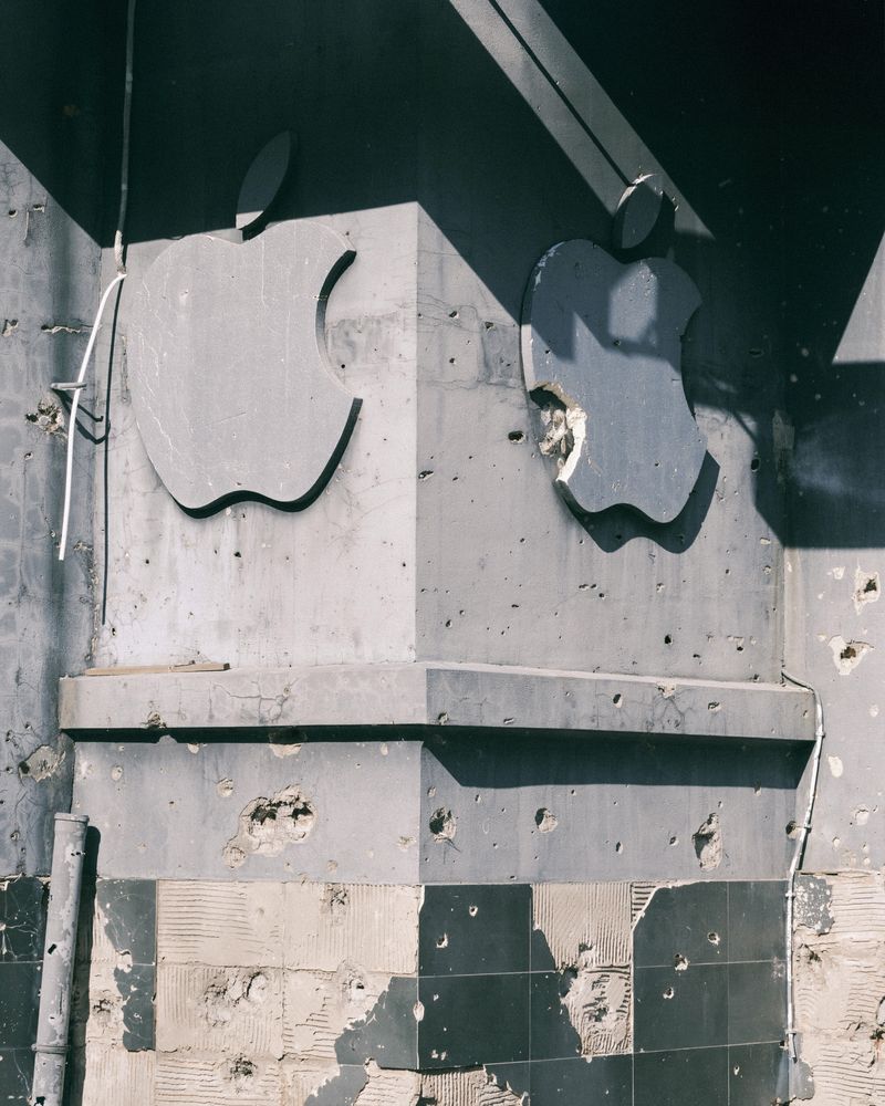 © Kristina Yenza - Image from the YOUNIST' photography project