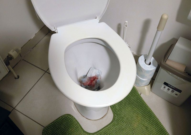 © lara vR - Image from the Beneath the surface photography project