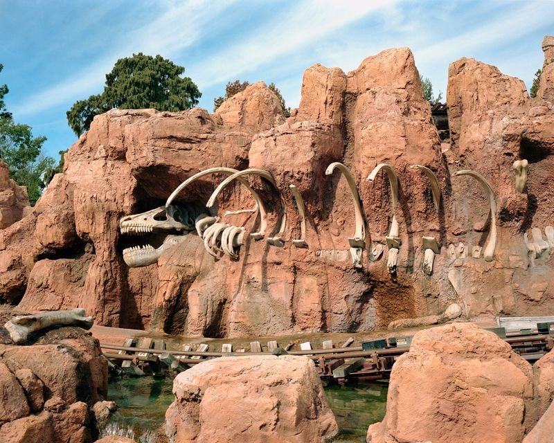 © Nicolò Rinaldi - (2024) Disneyland Resort, California.A jurassic landscape designed for a roller coaster.