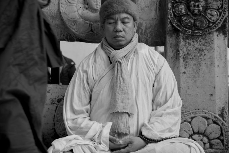 © Takshak Parmar - A monk in deep meditation at the Bodhi temple complex | Bodh Gaya, India