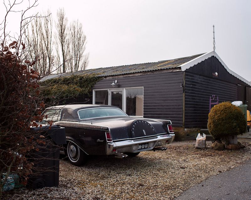 © Rob Severein - 6. An old Lincoln Continental as a symbol of authenticity, freedom and an independent life.