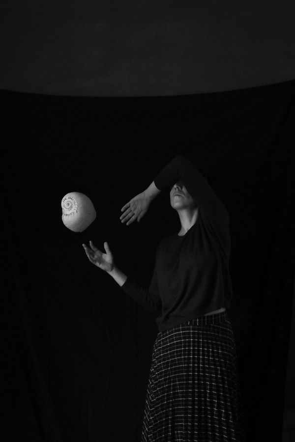 © Simona Ghizzoni - Self-portrait #1 Seashells. Rome, 2019