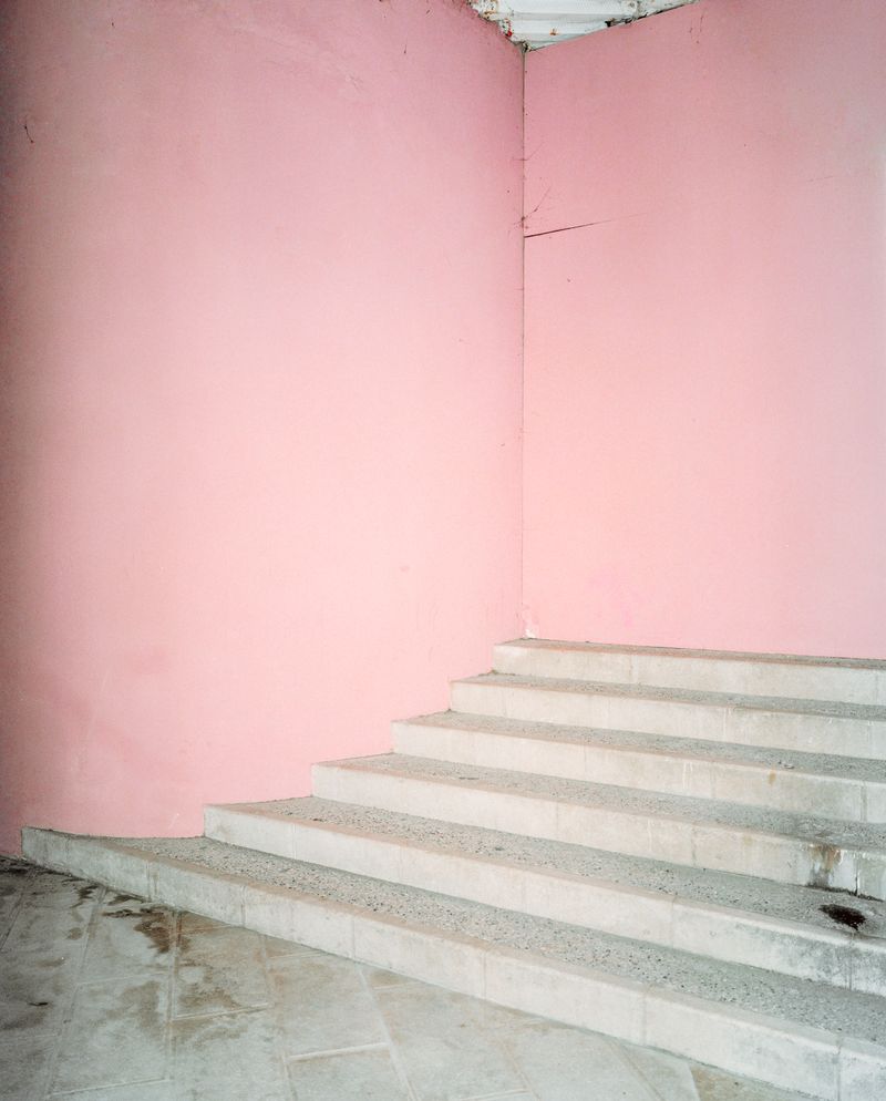 © Lenka Lukacovicova - Pink corners mean new solutions