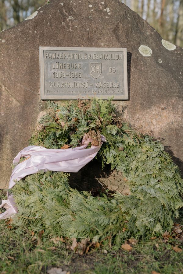 © Teresa Halbreiter - Image from the Zwischen Zweigen / Between Branches photography project
