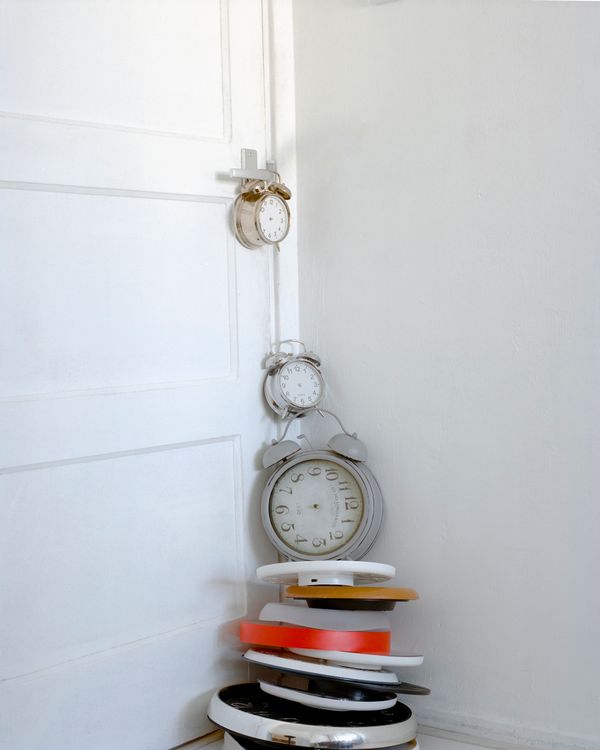 © minjue - Clock Grave, 2025