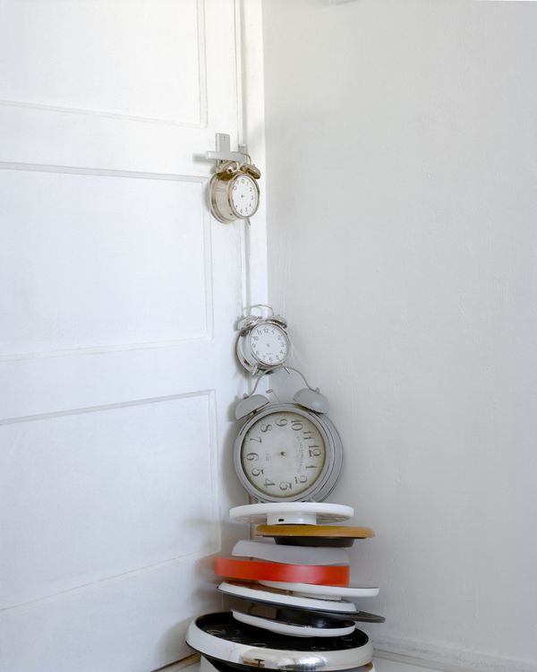 © minjue - Clock Grave, 2025