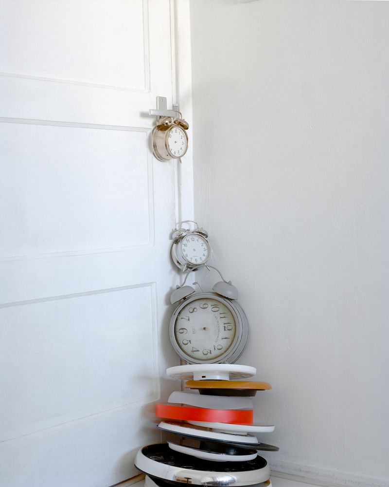 © minjue - Clock Grave, 2025