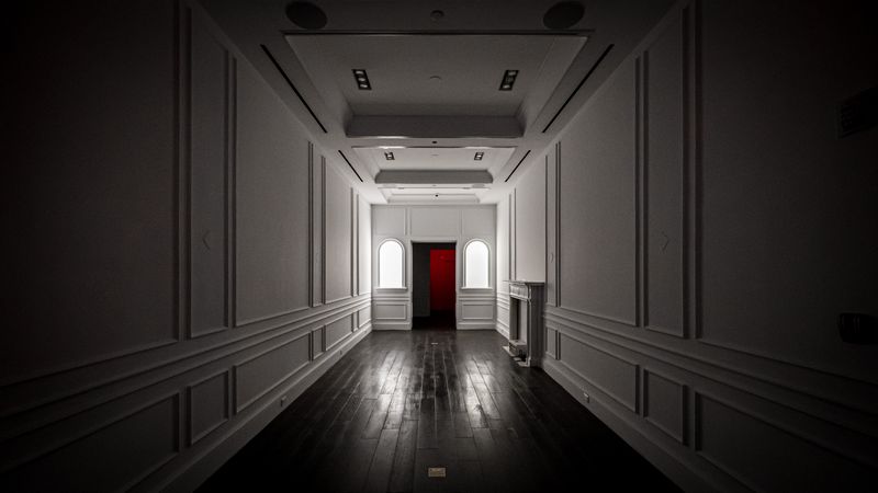 © Vytenis Jankūnas - The End of Fancy Shopping - Empty Fashion Boutique in SoHo