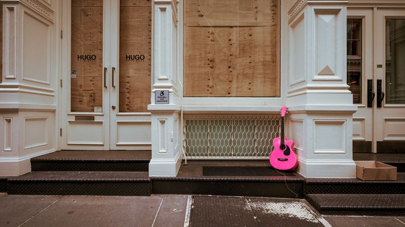 © Vytenis Jankūnas - The End of Fancy Shopping - Hugo Was Here