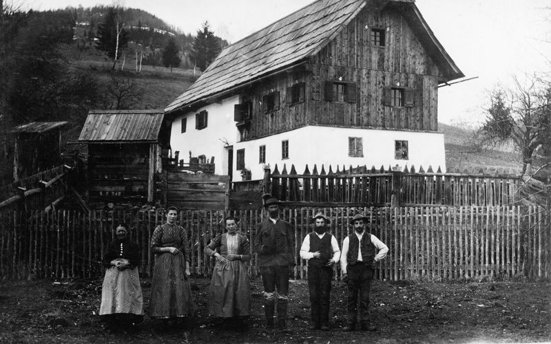 © Simon Brugner - Image from the The Arsenic Eaters photography project