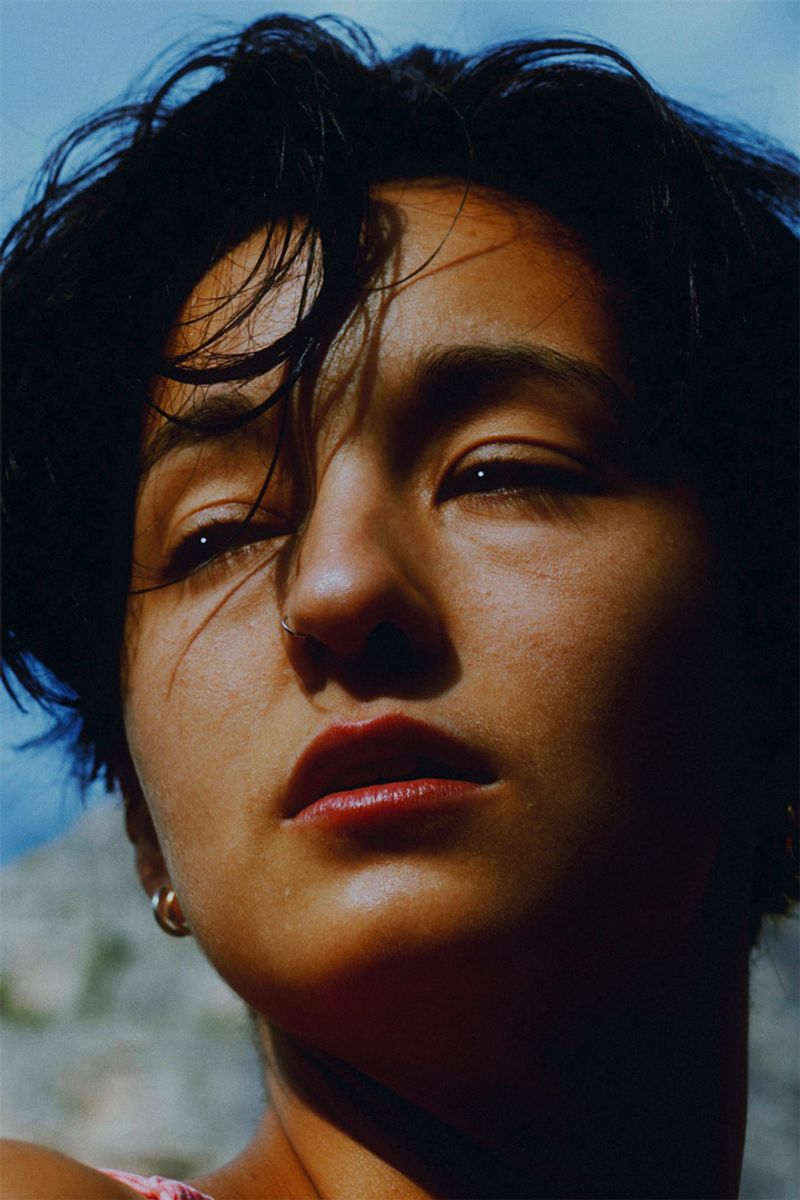 © Stephanie O'Connor - Image from the Under the weight of flowers photography project