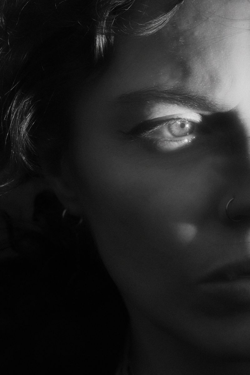 © Stephanie O'Connor - Image from the The waves came in like horses photography project